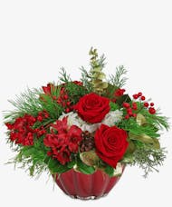 VIBRANT RED HOLIDAY CENTERPIECE